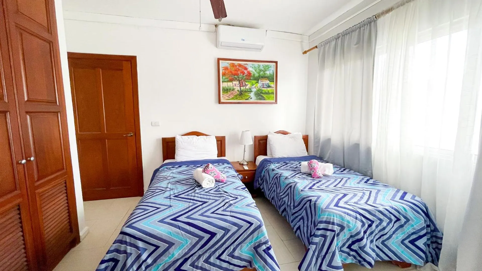 Caribbean Mojito Beach Hotel Wifi Villas And Apartments Long Term Los Corales Beach Club & Spa Punta Cana