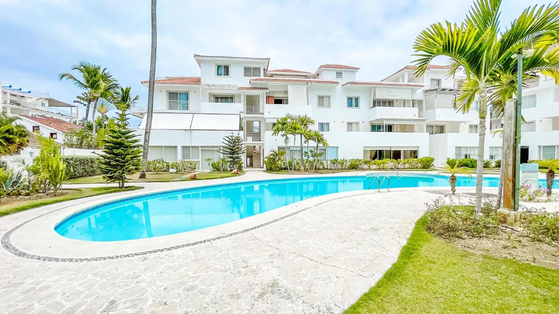 Caribbean Mojito Beach Hotel Wifi Villas And Apartments Long Term Los Corales Beach Club & Spa Punta Cana
